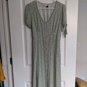 Green and white button midi dress with tie sleeves